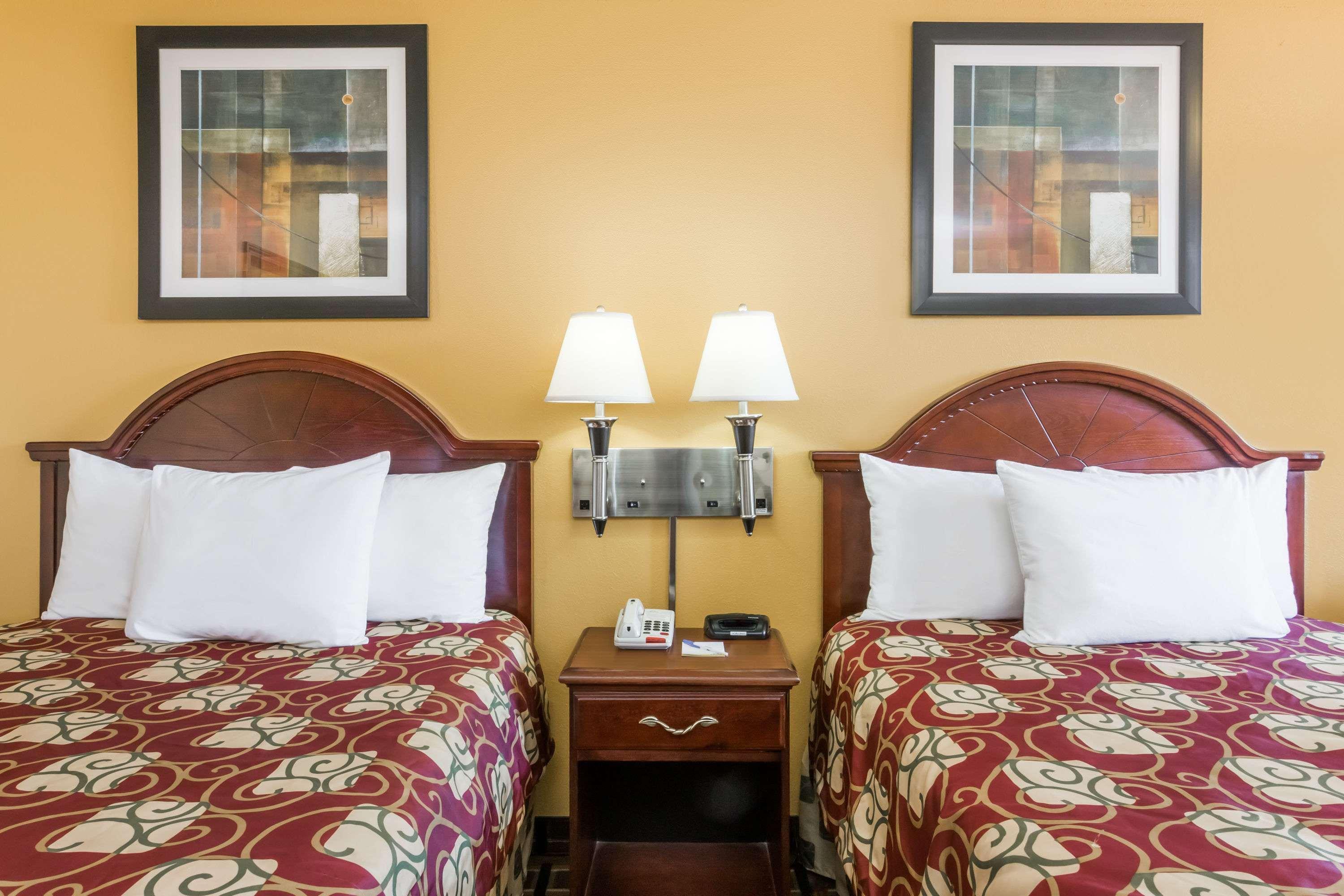 Days Inn Blakely Bagian luar foto