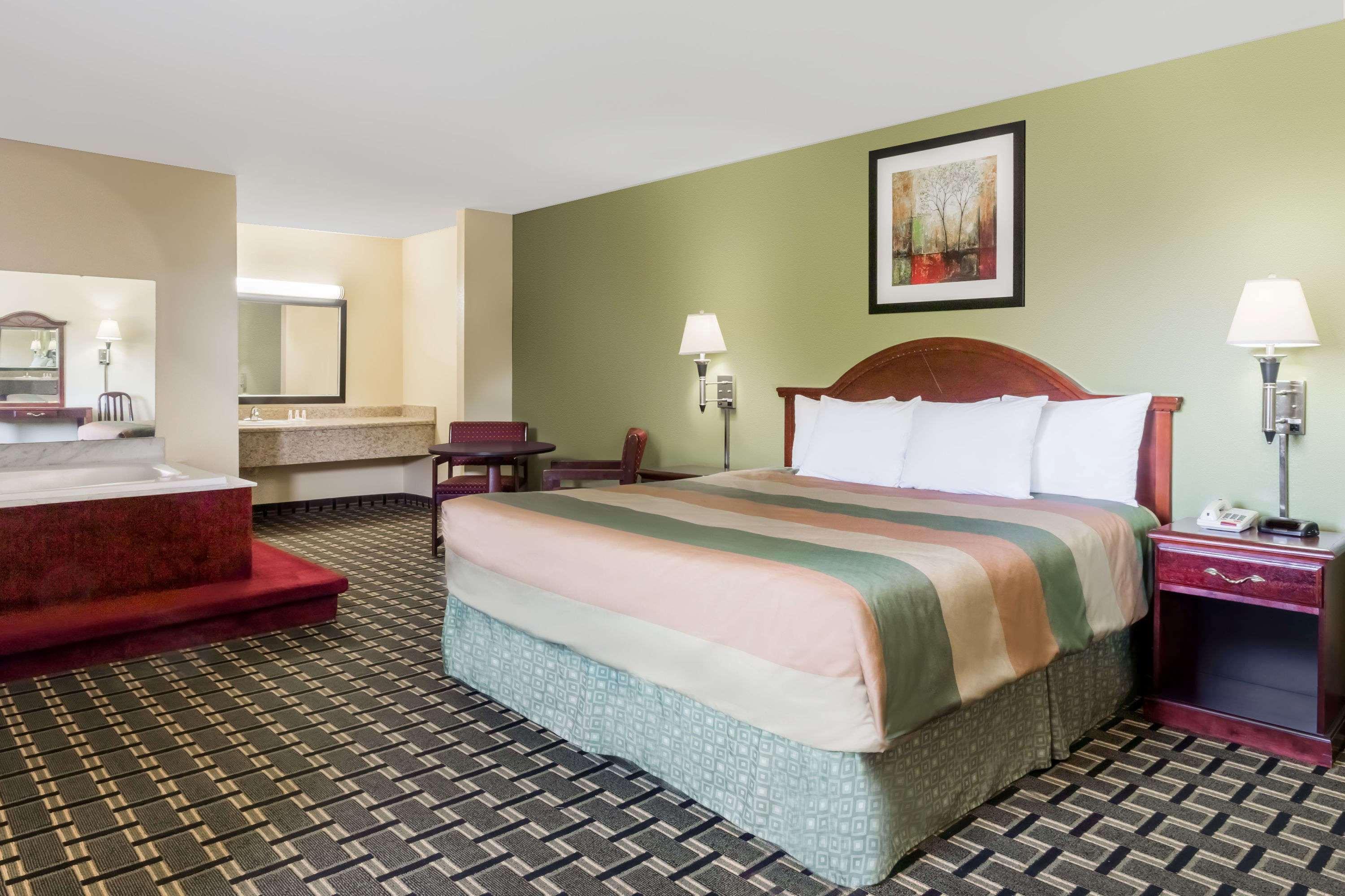Days Inn Blakely Bagian luar foto
